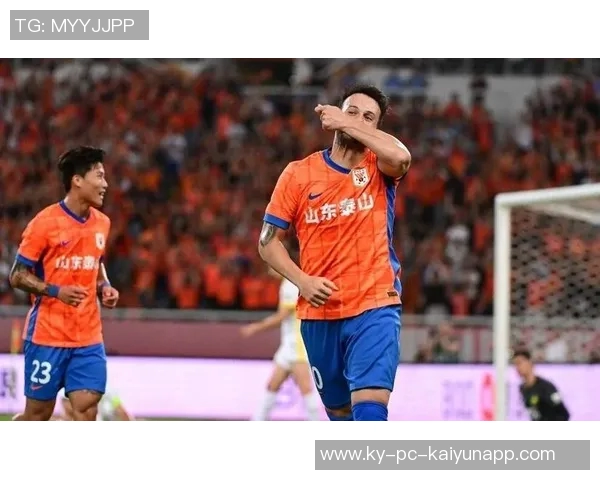 法比奥末轮狂揽四球逆袭夺金靴瓦科紧随其后收获亚军