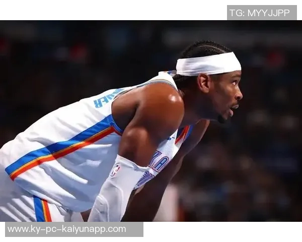 爱德华兹首节爆发拿下13分半场表现稳健三分球命中率高达40